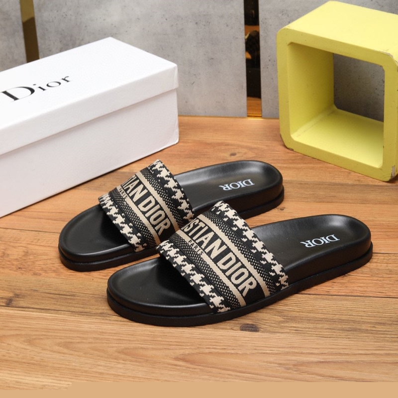 ch**an D*or slippers